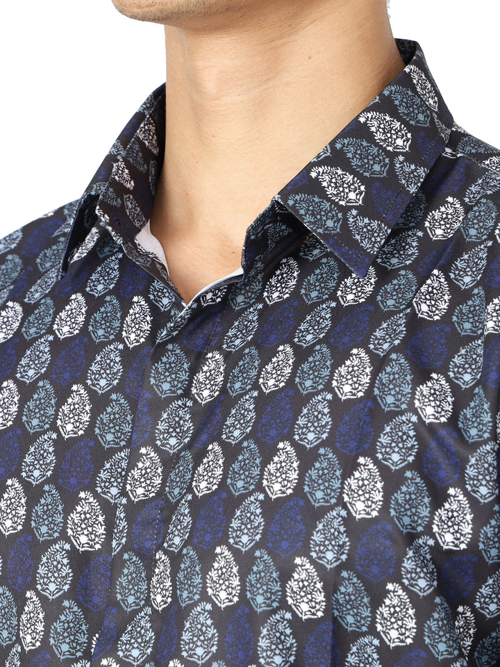 close-up view Model wearing digital printed blue casual shirt